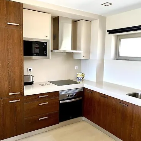 Daire New Stunning Ocean Aprt In 